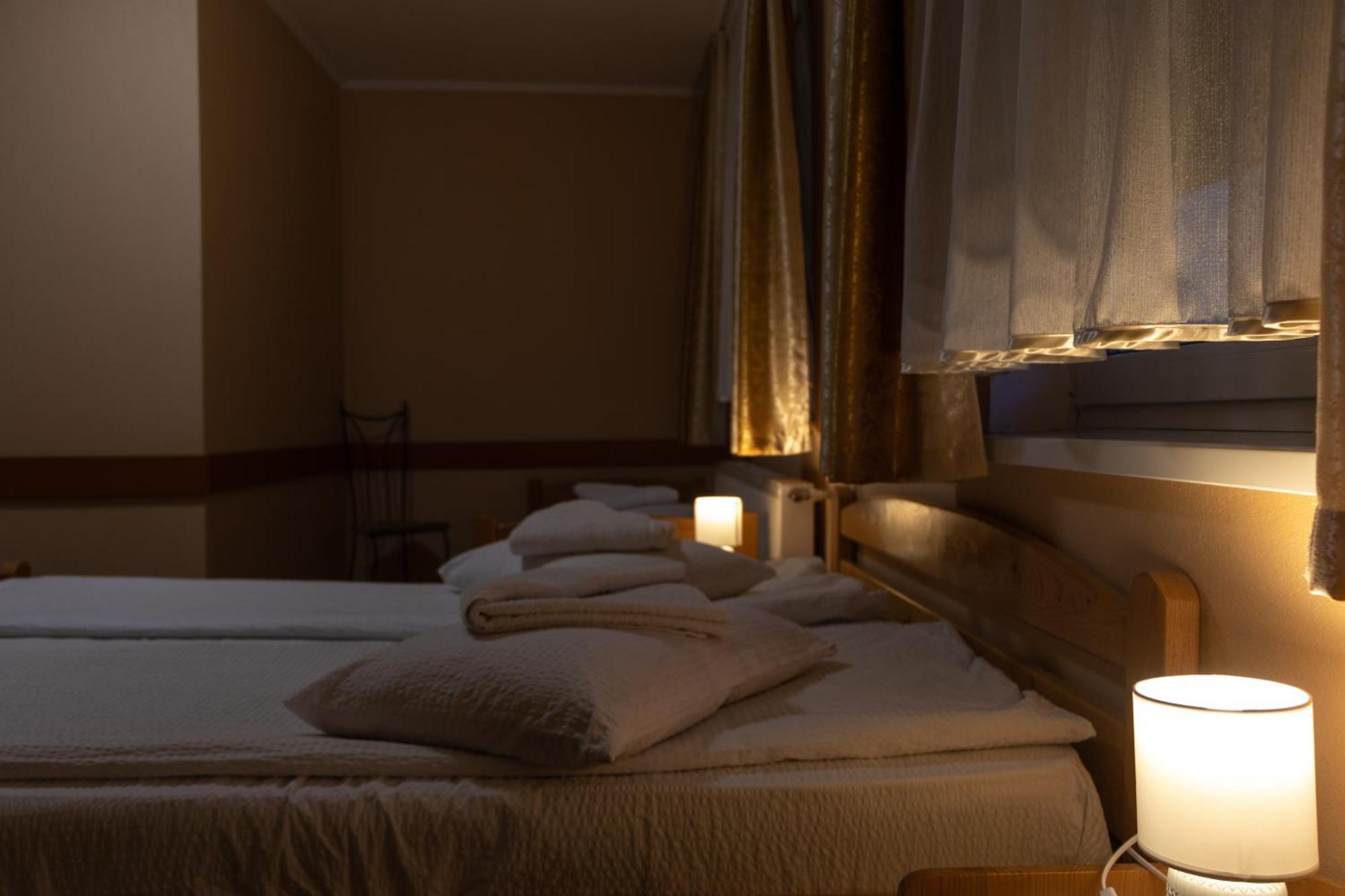 Hotel Tranzit Odorheiu Secuiesc Esterno foto
