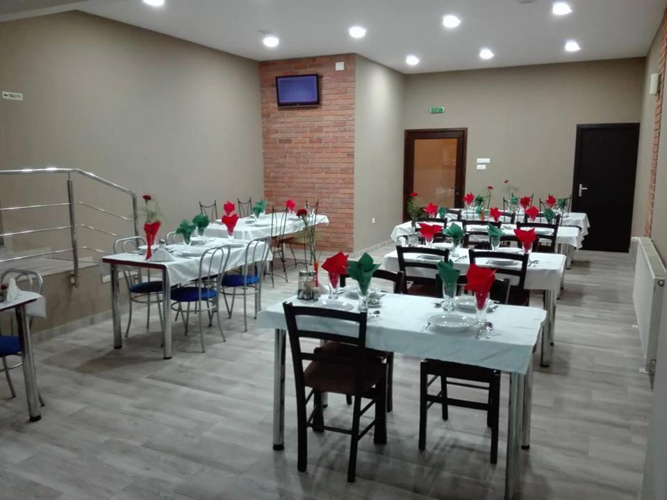 Hotel Tranzit Odorheiu Secuiesc Esterno foto