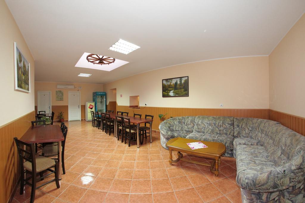 Hotel Tranzit Odorheiu Secuiesc Esterno foto