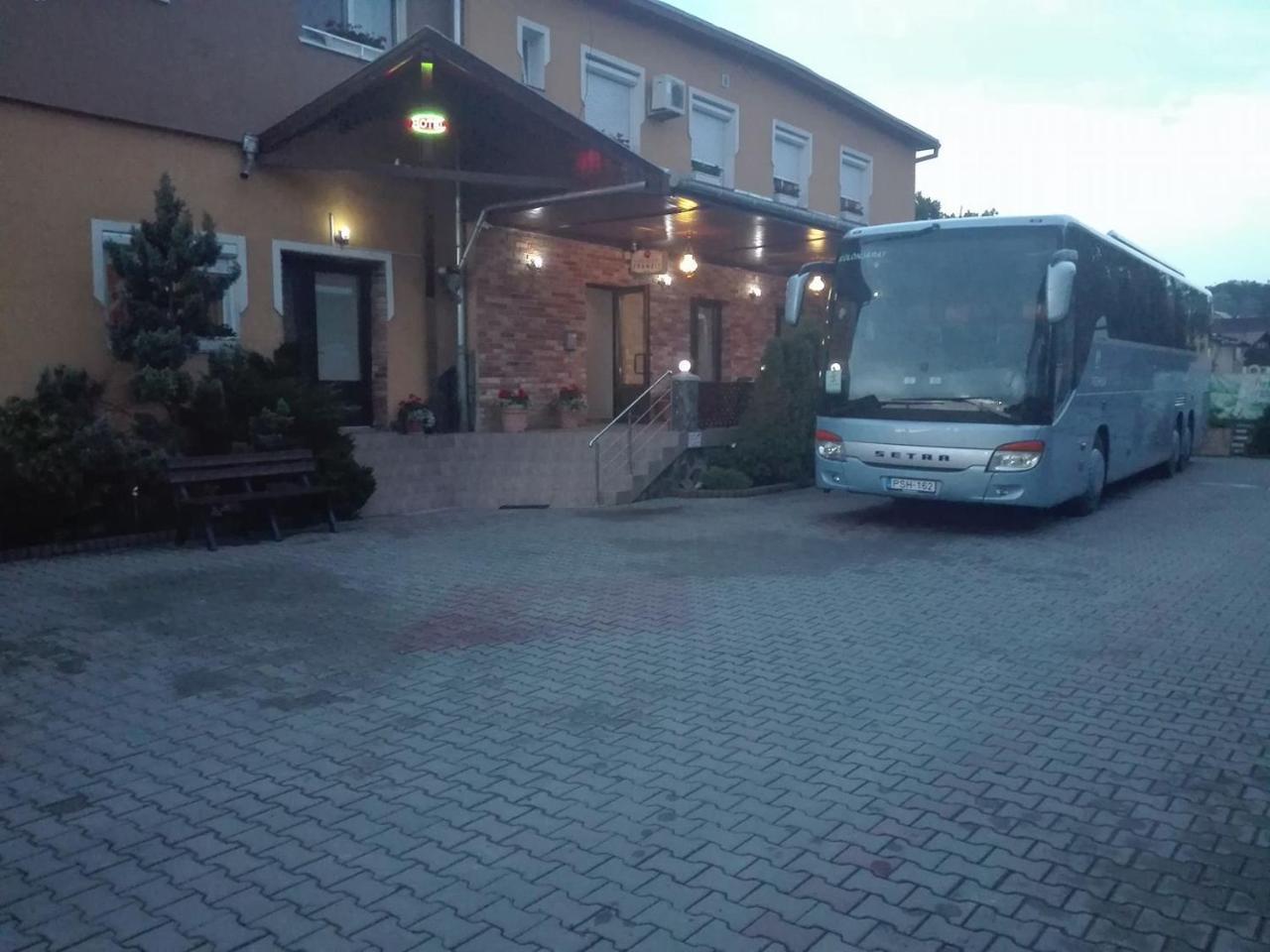 Hotel Tranzit Odorheiu Secuiesc Esterno foto