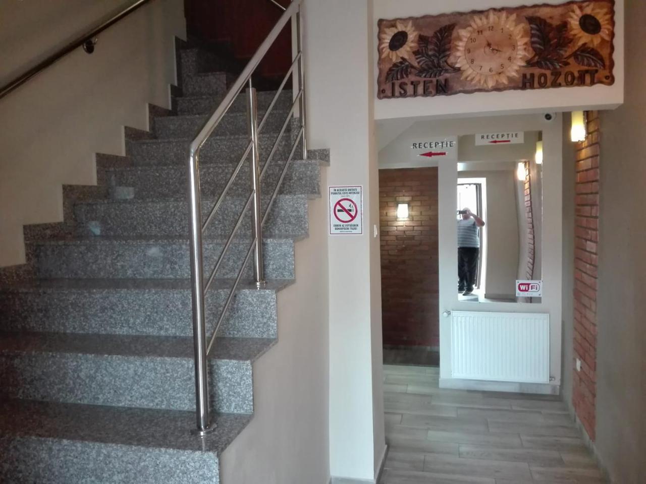 Hotel Tranzit Odorheiu Secuiesc Esterno foto